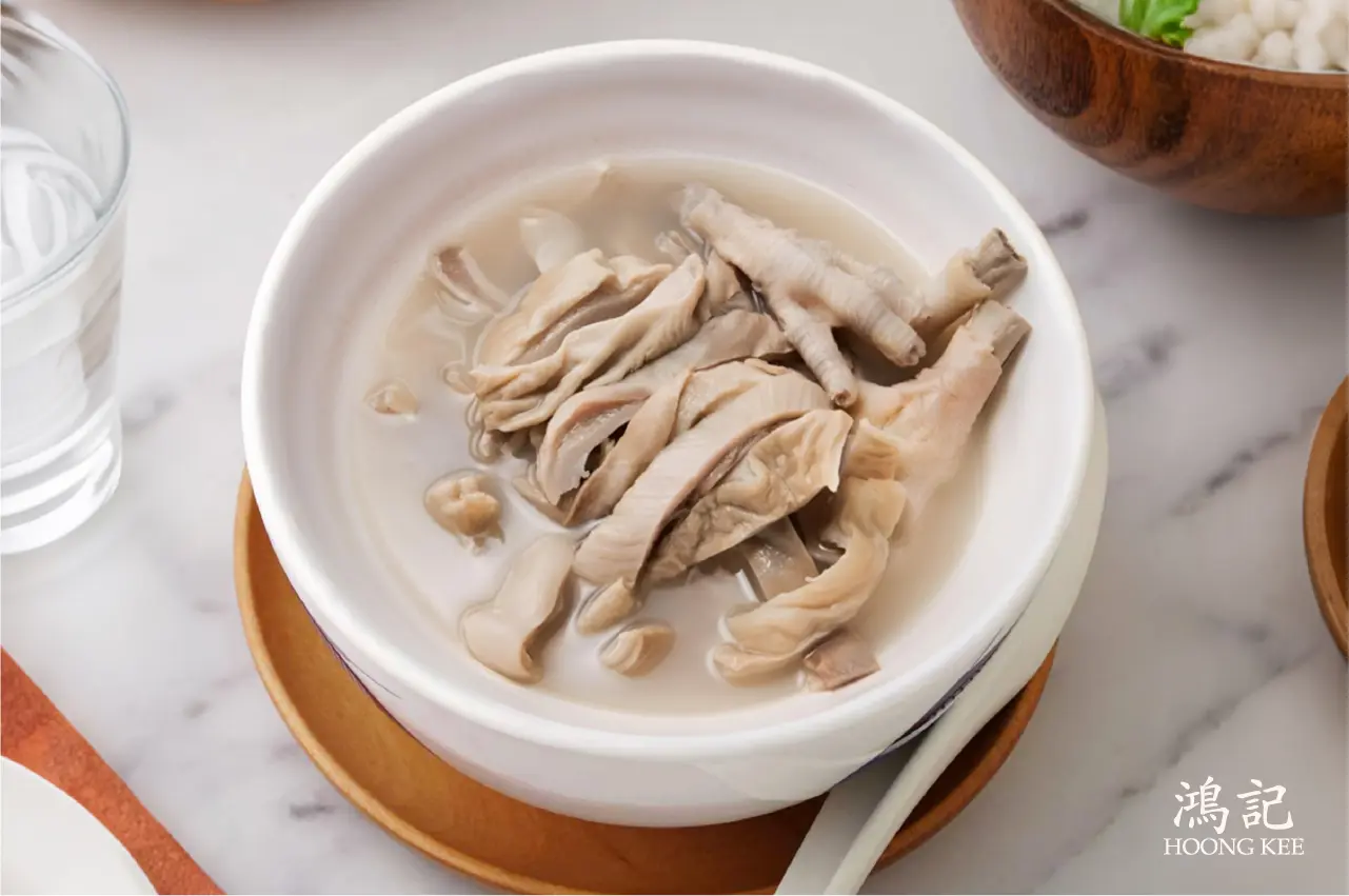 Traditional white pepper pork stomach and chicken feet soup